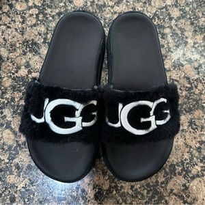 Womens UGG® Laton Fur Slide Sandal - Black